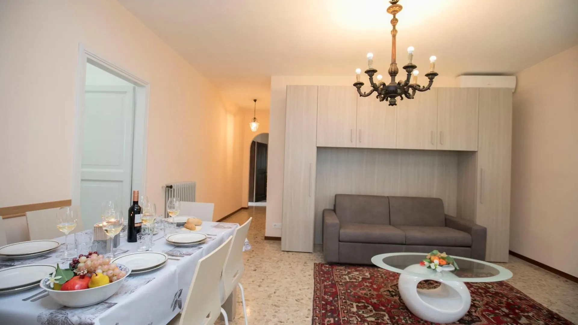 Villa Alberti Appartamento Bruna - Happy Rentals Salo Italy