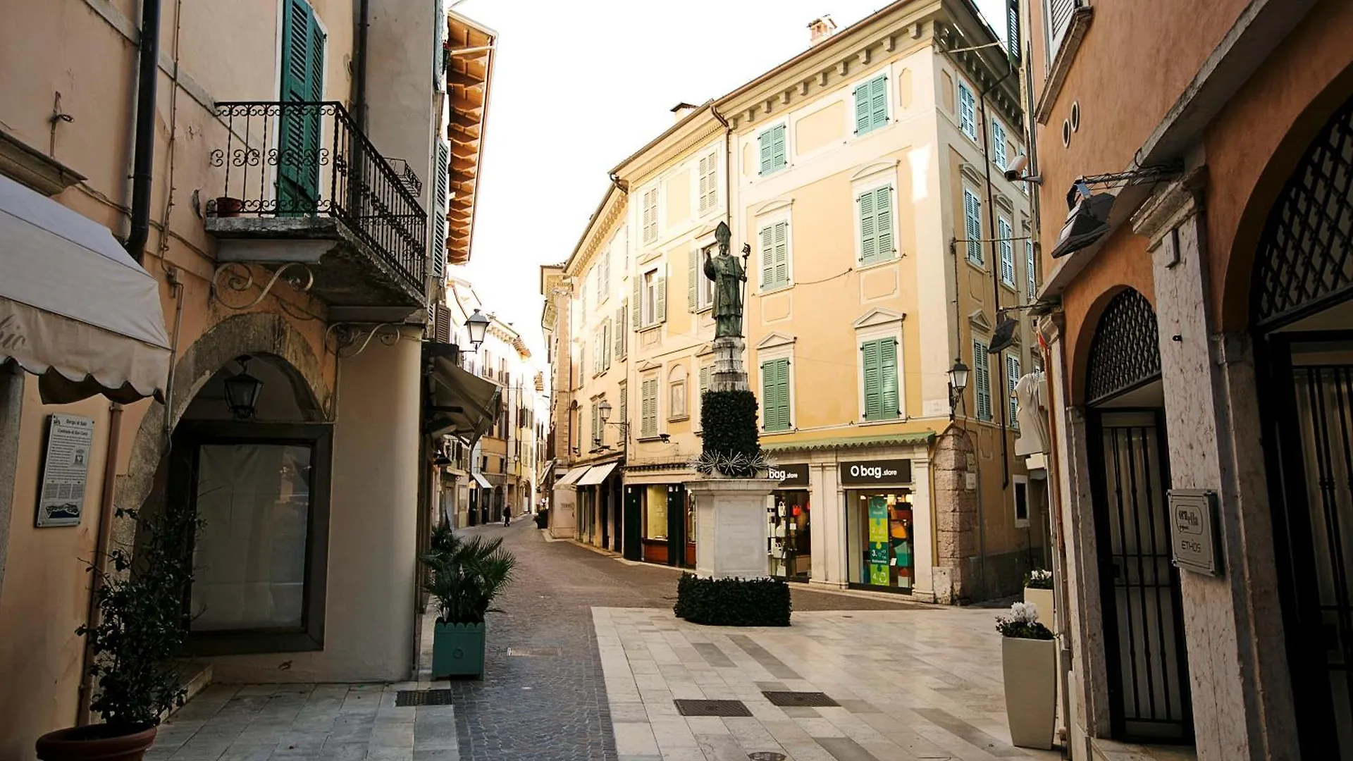 Apartment Villa Alberti Appartamento Bruna - Happy Rentals Salo Italy